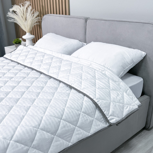 Фото Одеяло Vella «Satin Light»